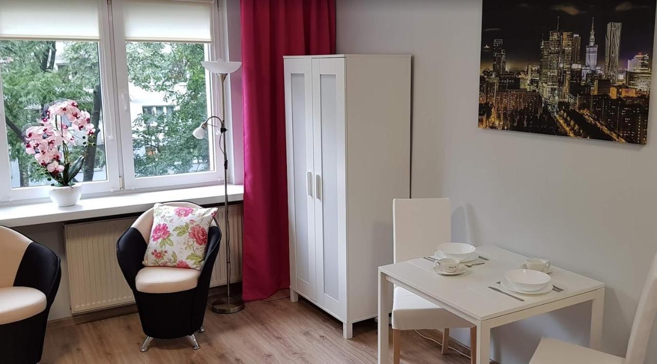 Apartament W Centrum Warszawy II ワルシャワ エクステリア 写真
